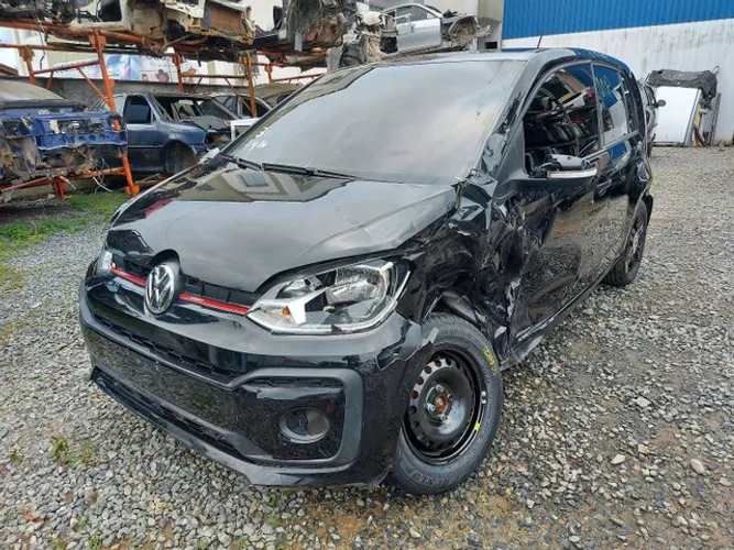 Sucata Volkswagen UP MOVE 1.0 TSI 2018 completo somente para venda de peças.