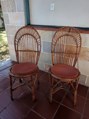 Duas cadeiras de vime vintage