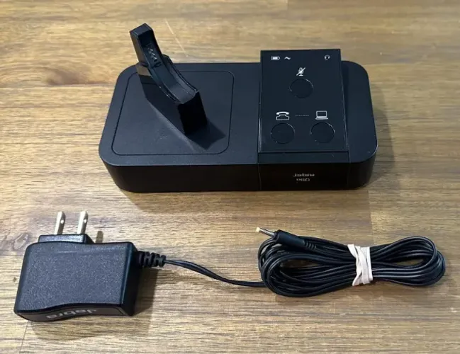 Promoção: 1 Base de carregamento do Jabra PRO 9400BS