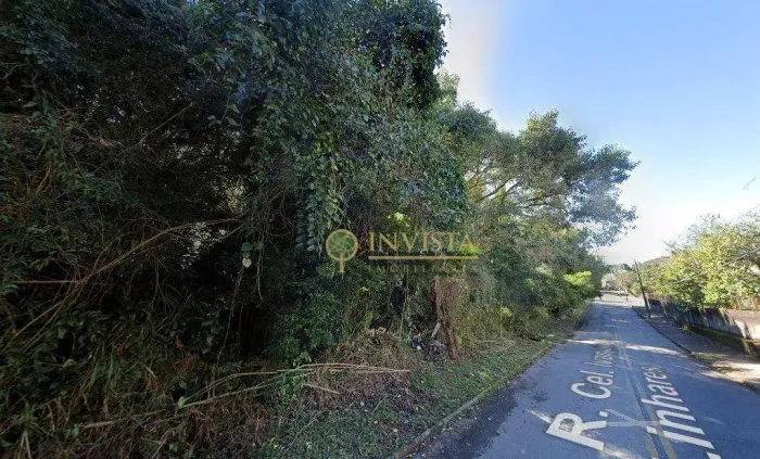 Terreno com área total de 28.315,89 m² em Coqueiros - Á venda em Florianópolis.