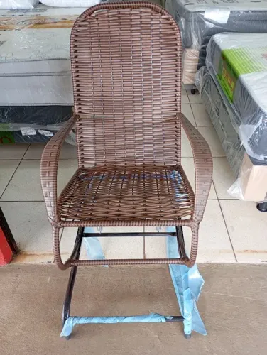 Cadeira de balanço.