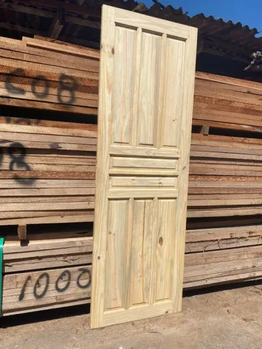 Porta Externa de Pinus R$ 240,00