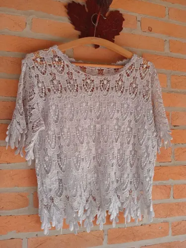 blusa de renda prata/prateada