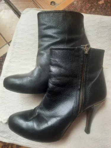 Botas de cano baixo pretas