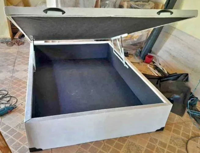 Cama Box Baú com Amplo Espaço Interno
