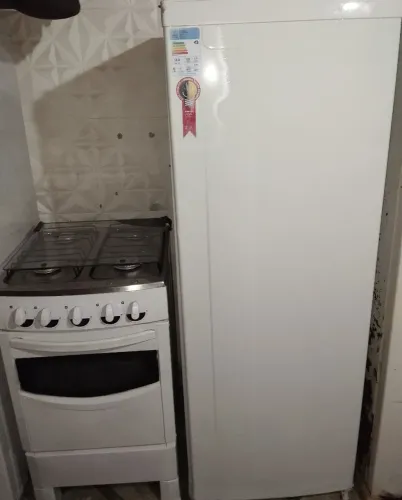 KIT COMPLETO GELADEIRA + FOGÃO 4 BOCAS 