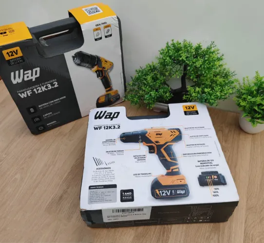 Parafusadeira e Furadeira sem fio 12v WAP Com Maleta novo na caixa