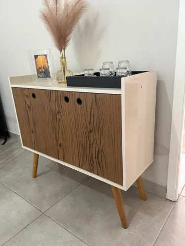 Buffet MDF madeira e off white seminovo