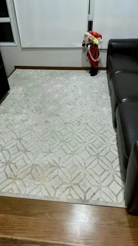 Tapete Bege com Geometria - Bom Estado (Necessita Limpeza)