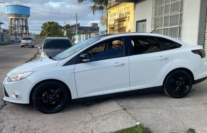 Ford focus assumir