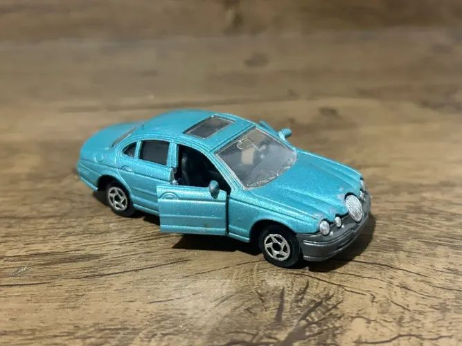Carrinho Jaguar Type S Majorette