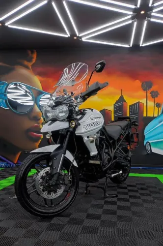 Triumph Tiger 800 XR - Pronta para Viajar!