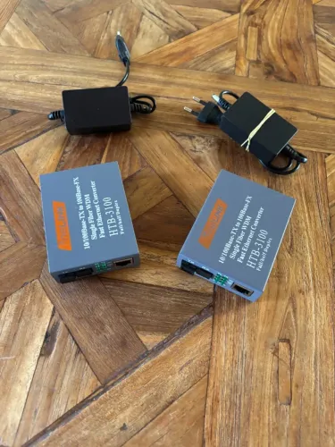 Pare de conversores de mídia 100M, fibra óptica, monomodo, 20km, com fonte de alimentação 