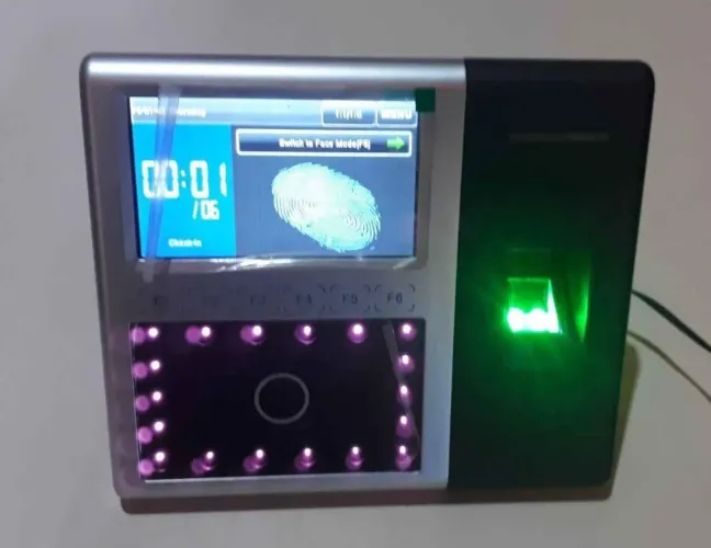 Relógio de ponto biométrico facial e digital