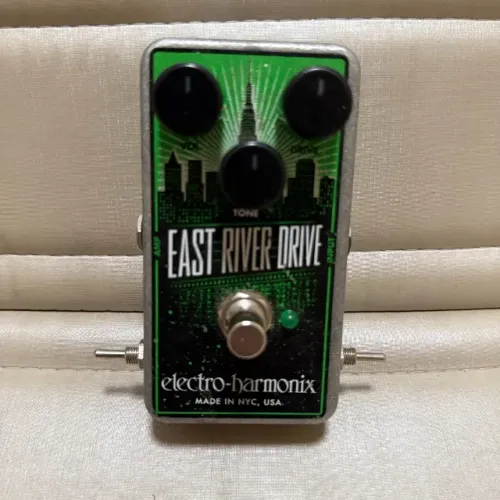 Pedal Electro Harmonix East River Drive com Mods, que atua no drive e na tonalidade!!