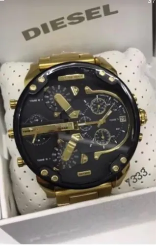 Relógio diesel original novo nunca foi usado no plástico!