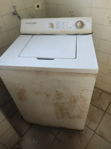 Máquina Lavar Electrolux LE06