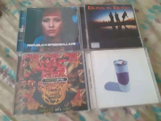 LOTE 4 CDS DANCE POP TECHNO SLAB REPUBLICA BASS ARMY