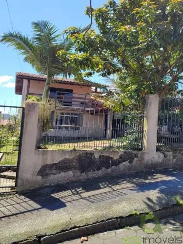 Casa dos sonhos! 3 dormitórios, suíte com hidromassagem, móveis planejados. Área de lazer 