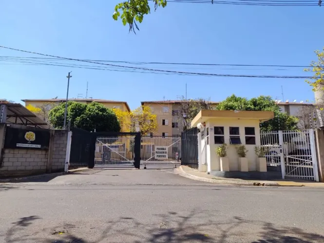 Locação de Apartamentos / Padrão na cidade de Araraquara