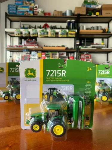 Miniatura John deere 7215R + plantadeira 1590
