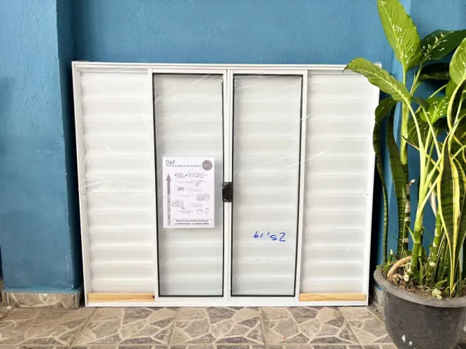 VENEZIANA 6 FOLHAS BRANCA SEM GRADE - PRONTA ENTREGA - A PARTIR DE R$490,00