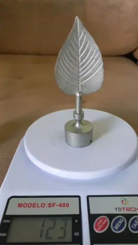 Antigo Enfeite Decorativo Folha em Metal antiguidade enfeite decoração cenário raridade