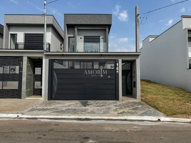 CASA EM CONDOMÍNIO COM 3 QUARTOS 1 SUÍTE PISCINA E 2 VAGAS EM SANTANA DE PARNAÍBA