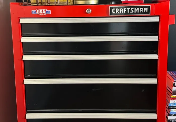 Gaveteiro em metal Craftsman