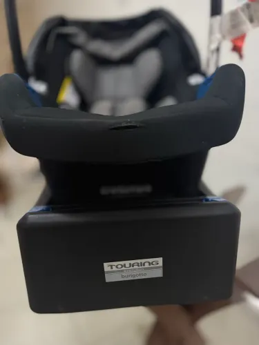 Carrinho RioK + bebê conforto + base de carro 