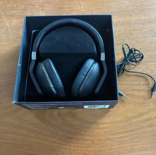 Fone de ouvido Headphone Alien DJ usado