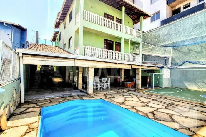 Casa à venda, 4 quartos, 2 suítes, 6 vagas, Fernão Dias - Belo Horizonte/MG