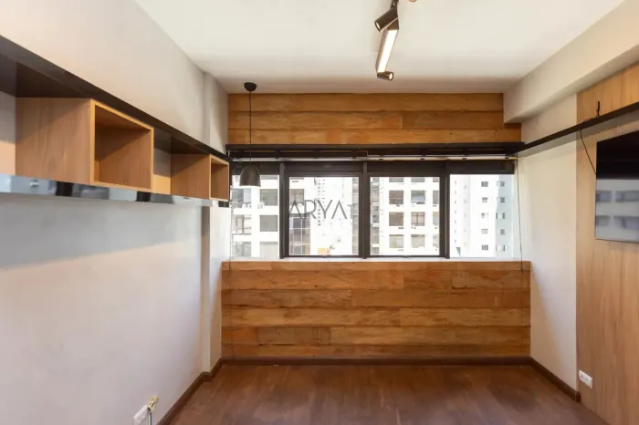 Sala comercial à venda no Batel ARYA1