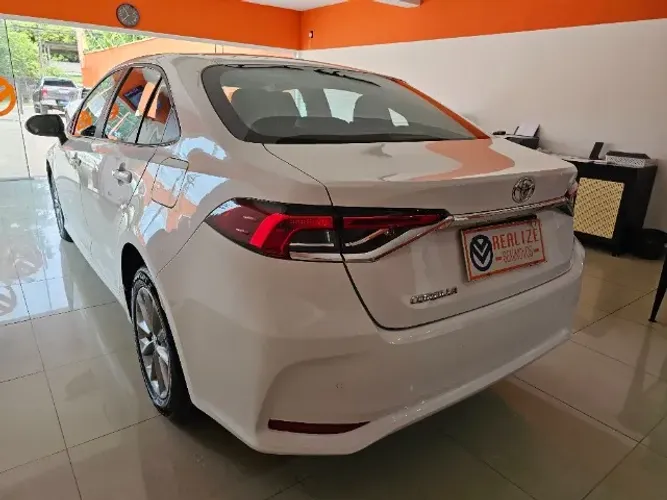 Toyota Corolla GLI 2.0 16V Flex Aut. 2023 Financio ou Troco
