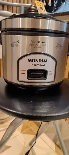 Vendo panela elétrica de arroz. Está em perfeito estado e funcionando perfeitamente.  