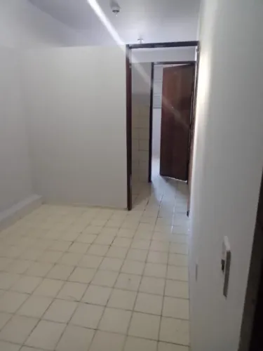 Quitinete de Sala, quarto, banheiro e uma pequena cozinha - Joaquim Távora