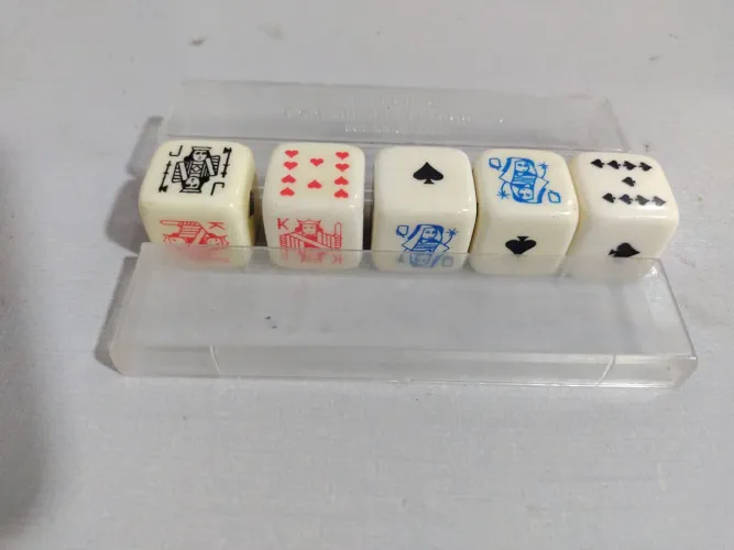 Dados poker