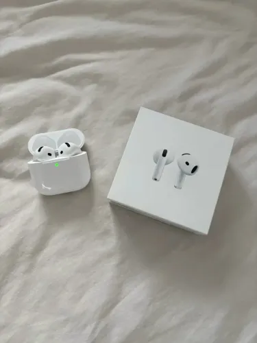 AirPods 4ª geração lacrado e com nota fiscal fazemos entrega grátis 