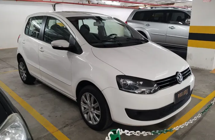 Volkswagen Fox 1.6 MI Total Flex 8V 5P 2014
