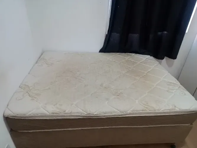 Cama de casal box