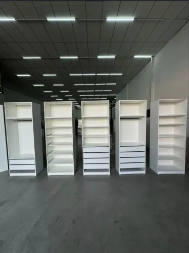 Closet guarda-roupas móveis 