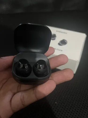 Galaxy buds core novo pra vender logo !