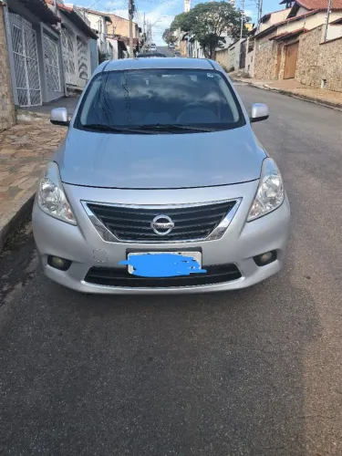 Nissan Versa SL 1.6 16V Flex Fuel 4P Mec. 2014