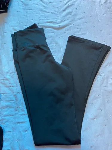 calça legging flare