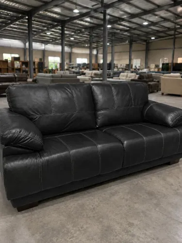 Sofá de Couro Preto NOVO MOSTRUÁRIO 