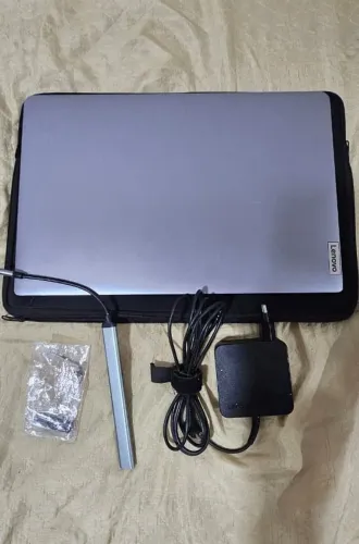 Notebook Lenovo Ideapad 3 Ryzen 7 5700U + 20GB RAM + 376GB SSd 15,6'' W11