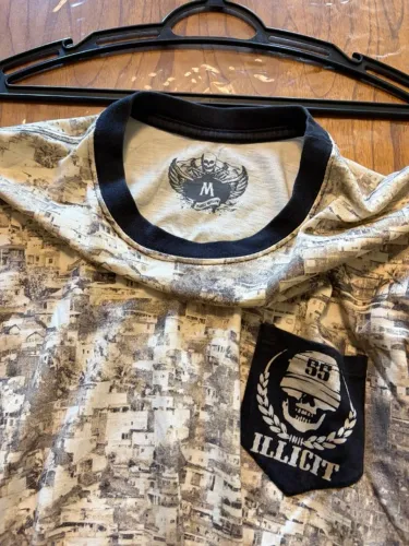 Camisa Illicit55 Favela 