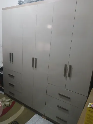 Guarda roupa novo tem 7 mês de uso