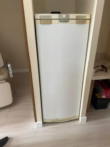 Geladeira 270 litros 