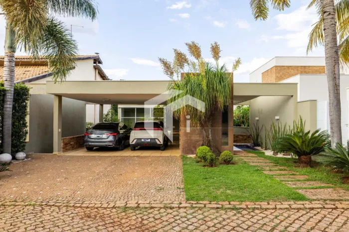 CASA À VENDA EM CONDOMÍNIO FECHADO COM 3 SUÍTES NO CHAPADÃO EM CAMPINAS/SP.